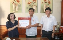 Đồng chí Đào Khánh Hà – Trưởng Ban Tuyên giáo Thành ủy thăm, tặng quà các gia đình người có công trên địa bàn quận Dương Kinh  