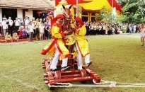 Độc đáo Lễ hội truyền thống Xa Mã – Rước kiệu Đình Hoàng Châu (Cát Hải) mang đậm bản sắc văn hoá vùng biển
