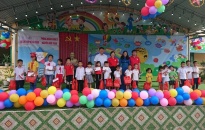 Hội Chữ thập đỏ thành phố tặng quà trẻ em nhân dịp Tết Trung thu 2022