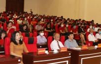 Gần 800 cán bộ quản lý, giáo viên, nhân viên ngành Giáo dục quận Dương Kinh tham gia bồi dưỡng chính trị