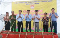 Trao kinh phí hỗ trợ nhà Đại đoàn kết, khởi công xây nhà tặng hộ nghèo xã Thái Sơn (An Lão)