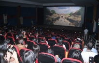 Hơn 500 đại biểu, khán giả tham gia chương trình chiếu phim chuyên đề tìm hiểu tư liệu về đại thi hào Nguyễn Du