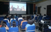 Trung tâm Thông tin, Triển lãm và Điện ảnh  tổ chức chiếu phim lưu động phục vụ nhân dân tại xã Ngũ Đoan (huyện Kiến Thụy)