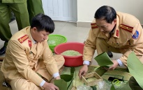 Công an huyện Kiến Thụy: Sôi nổi Hội thi gói bánh chưng mừng Xuân Quý Mão 2023