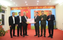 Phó Chủ tịch UBND thành phố Lê Khắc Nam thăm, tặng quà các đơn vị làm nhiệm vụ thường trực phục vụ nhân dân trong dịp Tết Nguyên đán Quý Mão– 2023