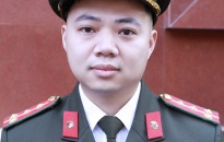 Đại úy Đinh Xuân Sơn giúp dân thoát bẫy lừa “việc nhẹ, lương cao”