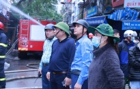 Quận Hồng Bàng khẩn trương phối hợp dập lửa và chỉ đạo khắc phục hậu quả vụ hỏa hoạn tại Chợ Tam Bạc