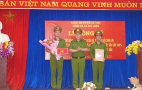 Bộ trưởng Bộ Công an: Khen thưởng Công an xã Hiền Hào và Gia Luận cấp 100% CCCD cho công dân trên địa bàn