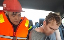 Công an huyện Tiên Lãng: Kịp thời cứu 1 người nước ngoài nhảy cầu Khuể tự tử