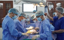 Bệnh viện Hữu nghị Việt Tiệp tiếp tục thực hiện thành công ca ghép thận thứ 2 cùng huyết thống