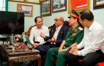 Đồng chí Bí thư Thành ủy Lê Tiến Châu thăm, tặng quà người có công tiêu biểu tại quận Ngô Quyền 