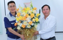 Bí thư Quận ủy Hồng Bàng Lê Ngọc Trữ đi thăm, chúc mừng các doanh nhân, doanh nghiệp tiêu biểu