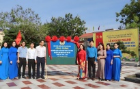 Công đoàn ngành Giáo dục Hải Phòng tổ chức gắn biển công trình cải tạo khuôn viên tượng đài Nguyễn Đức Cảnh 