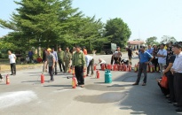 Hơn 500 thành viên các Đội dân phòng trên địa bàn quận Dương Kinh tham gia tập huấn nghiệp vụ về PCCC và CNCH