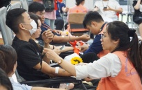 Đông đảo cán bộ, công nhân, người lao động Công ty TNHH LG Display Việt Nam Hải Phòng tham gia hiến máu tình nguyện
