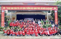 Trao 1.000 áo ấm tặng người dân và học sinh huyện Mường Khương, tỉnh Lào Cai