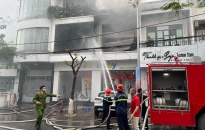 Nhanh chóng dập tắt vụ cháy nhà dân ở phố Hai Bà Trưng, quận Lê Chân