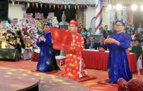 Đông đảo Nhân dân và du khách tham dự Lễ hội truyền thống Đền Mõ