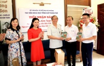 Thư viện Khoa học tổng hợp thành phố: Tiếp nhận sách của Nhà báo Kim Toàn trao tặng