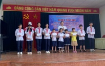 Phường Anh Dũng (quận Dương Kinh): Khai mạc hè năm 2024, tặng quà trẻ em có hoàn cảnh khó khăn 