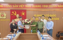 Công an quận Ngô Quyền làm việc với hiệp hội người nước ngoài lưu trú trên tuyến đường Văn Cao