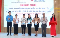 Ngành Giáo dục và Đào tạo thành phố và Ngân hàng Thương mại cổ phần Việt Á: Hỗ trợ ngành giáo dục huyện Thuỷ Nguyên khắc phục hậu quả sau bão số 3 với tổng kinh phí trên 393 triệu đồng   