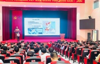 Gần 400 đại biểu tham dự hội nghị thông tin thời sự về biển Đông