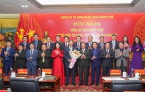 Công bố các quyết định về công tác tổ chức, cán bộ của Đảng bộ UBND thành phố 