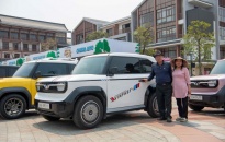 Cụ ông U90 tự tay cá nhân hóa VF 3 tham dự Ngày hội sáng tạo: “Tôi muốn lan tỏa những thông điệp tốt đẹp qua chiếc VF 3”