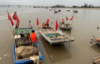 Xã Hoàng Châu (huyện Cát Hải) thả 6 vạn cua giống xuống biển tái tạo nguồn lợi thủy sản
