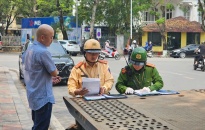 “Bốc thuốc” trị bệnh dừng, đỗ xe sai quy định 