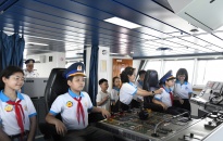 Lan tỏa tình yêu biển đảo, hình ảnh người chiến sĩ Cảnh sát biển  đến với thiếu nhi thành phố Cảng