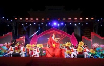 Đặc sắc, ấn tượng chương trình nghệ thuật “Bài ca thống nhất” kỷ niệm 50 năm Ngày giải phóng miền Nam, thống nhất đất nước