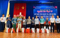 Trao 20 suất quà tặng gia đình chính sách huyện Tiên Lãng