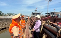Phòng Cảnh sát giao thông:  Ra quân triển khai tổng kiểm soát phương tiện có gắn thiết bị bơm hút cát, sỏi và phương tiện vận chuyển cát, sỏi