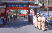 Các lực lượng CATP bảo vệ an ninh, an toàn ngày đầu kỳ thi tốt nghiệp THPT năm 2025