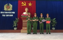 Đại tá Bùi Trung Thành - Phó Giám đốc CATP khen thưởng đột xuất Trại Tạm giam CATP
