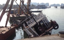 Quảng Ninh: Đắm tàu, 6 ngư dân được cứu sống