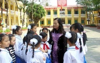 Trường tiểu học Chu Văn An nhận huân chương Lao động hạng nhì