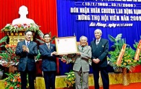 CLB sỹ quan Công an hưu trí Hải Phòng đón nhận huân chương Lao động hạng III