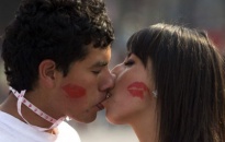 Kỷ lục hôn nhau ở Mexico