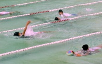 Khai trương bể bơi Bến Bính phục vụ hè 2009