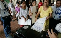 Cử tri Philippines đi bầu tổng thống mới