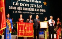 Trường THCS Trần Phú nhận danh hiệu Anh hùng Lao động