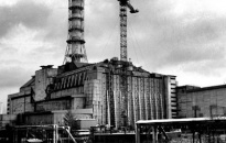 Thế giới giúp Ukraine xây mộ Chernobyl