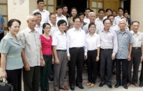 Thủ tướng Nguyễn Tấn Dũng tiếp xúc cử tri huyện Cát Hải