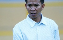 HLV Hoàng Anh Tuấn dẫn dắt đội bóng đất Cảng