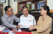 Bí thư Thành ủy Nguyễn Văn Thành thăm thương binh, gia đình chính sách