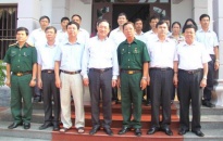 Bí thư Thành ủy Nguyễn Văn Thành thăm gia đình có công với nước