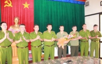 CATP khen thưởng Phòng PC45 và Công an huyện An Dương